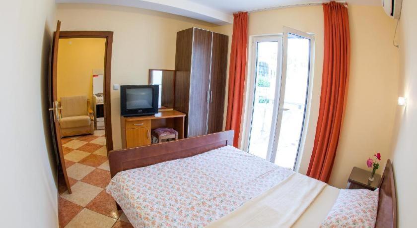 Apartmani Becici ภายนอก รูปภาพ